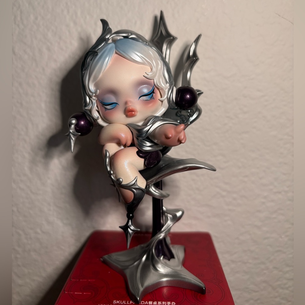 Skullpanda The Feast Begins Figurine - Confirmed The Silver Fork